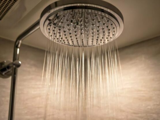 プライベートサウナのシャワー